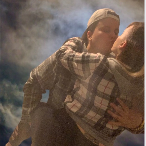 Meet your Posher, Sara Rose - Picture 4 of 12